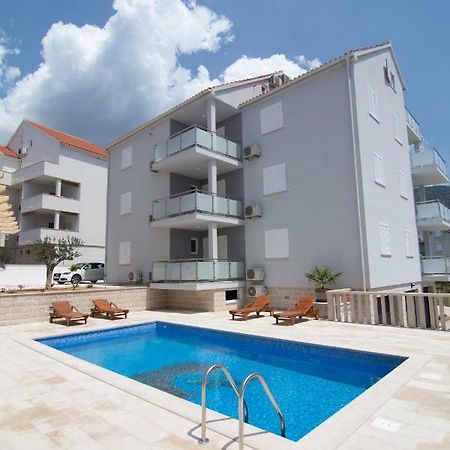 Apartments Sara 2 Bol Exterior photo