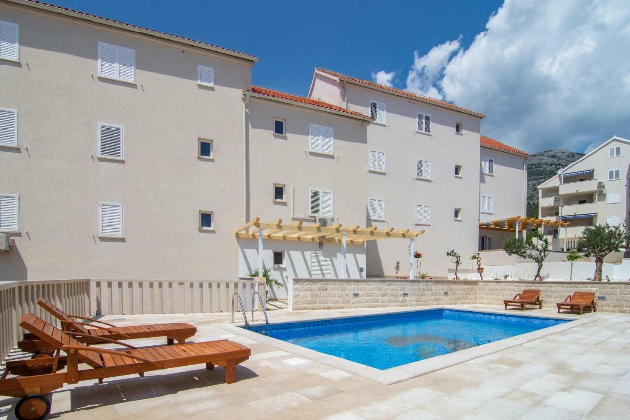 Apartments Sara 2 Bol Exterior photo